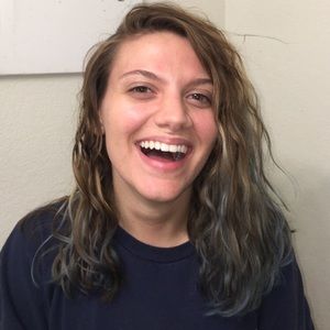 Meet your Posher, Alayna